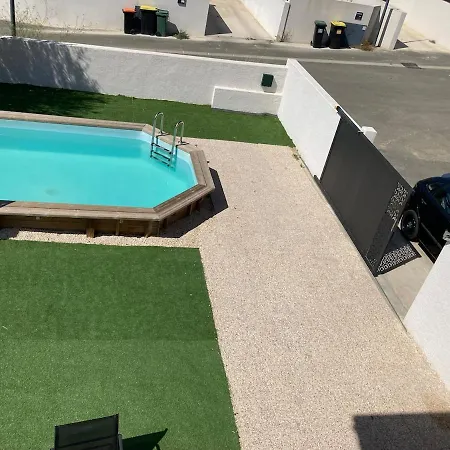 Prázdninový dům Maison Agreable Avec Piscine *