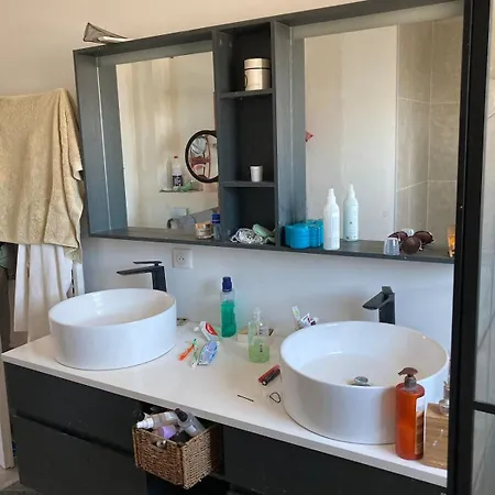 Prázdninový dům Maison Agreable Avec Piscine Béziers
