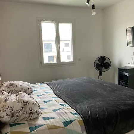Prázdninový dům Maison Agreable Avec Piscine Béziers